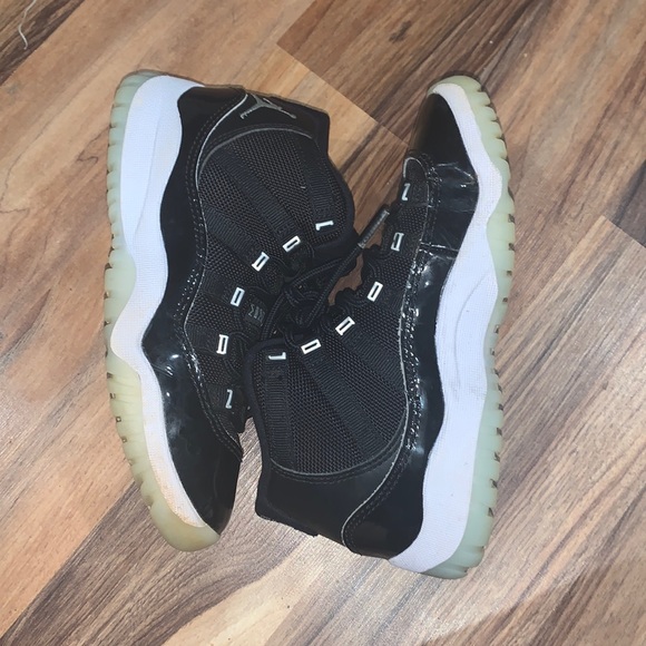 Jordan Other - Boys size 1 air Jordan retro 11  jubilee sneakers